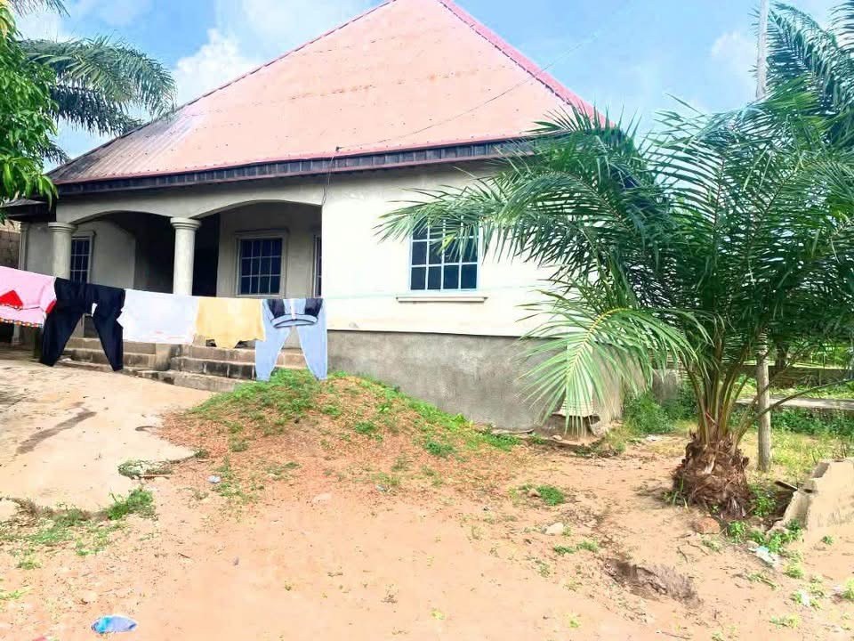Spacious 3-Bedroom Flat with Self-Contained BQ for sale in Tse-Poor, Makurdi, Benue