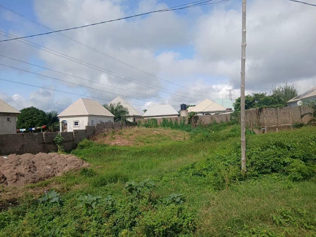 Land Behind Prison, After Sam Josh School for sale in Yaikyo, Makurdi, Benue