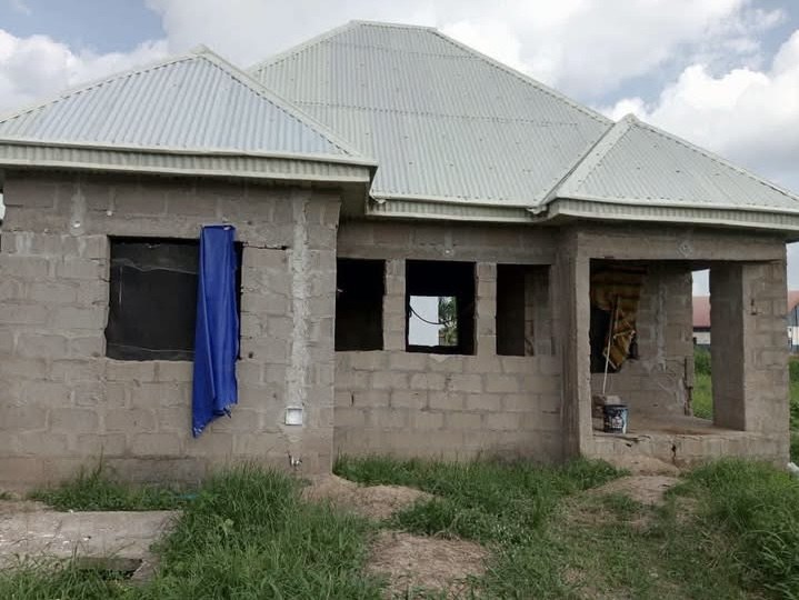 Uncompleted 2-Bedroom Flat for Sale for sale in Adeke, Makurdi, Benue