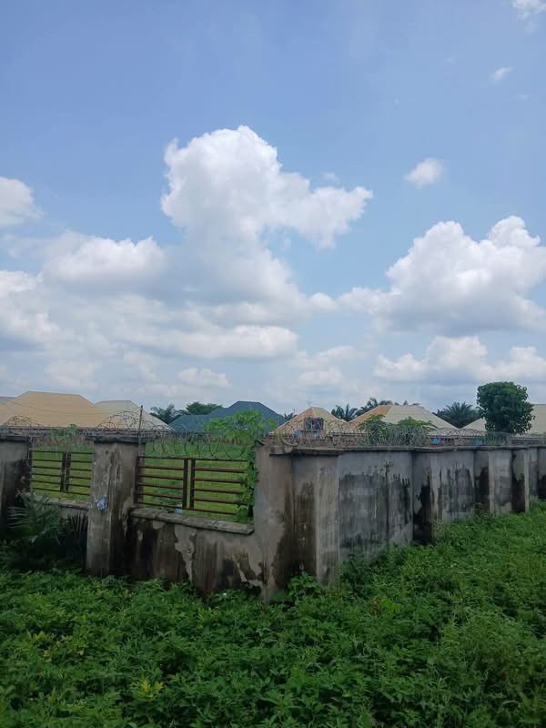 Landed Property in Makurdi for sale in After Batoh Hotel, David Mark Bye Pass, Makurdi, Benue