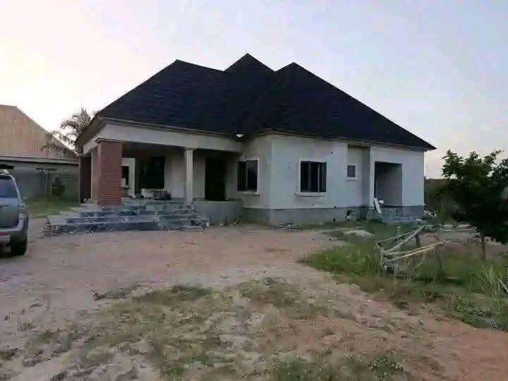 House for Sale in Ayihe for sale in Ayihe City, Makurdi, Benue