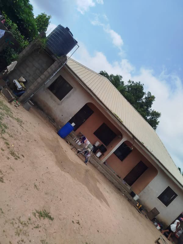Standard 2 Bedroom Flat for Sale for sale in Yaikyo Market, Makurdi, Benue
