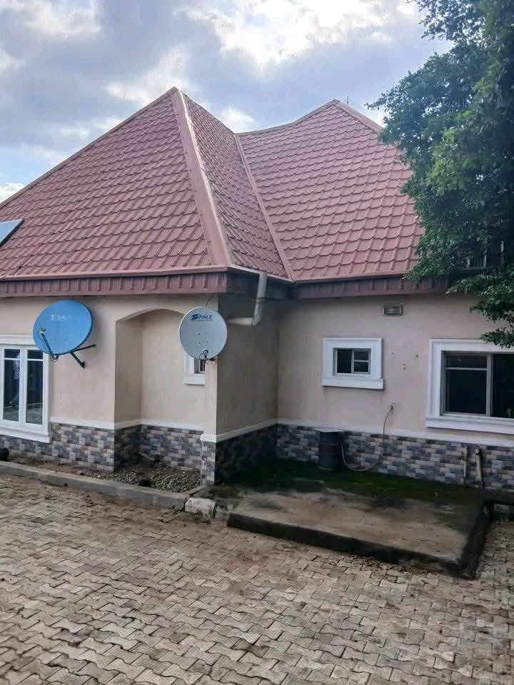 Standard 3-Bedroom Bungalow with BQ for Sale for sale in Beside Cathedral Church, Makurdi, Benue