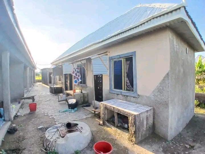 Additional view of House with rooms and self-contained apartment