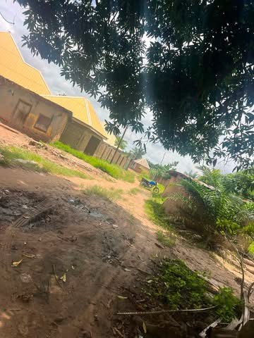 Additional view of Plot with Three Single Rooms