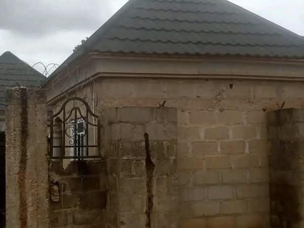 Additional view of 2 Bedroom Flat with Extra Units