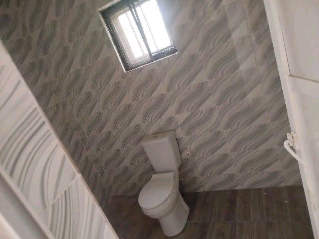 Additional view of Spacious Three Bedroom Flat with BQ