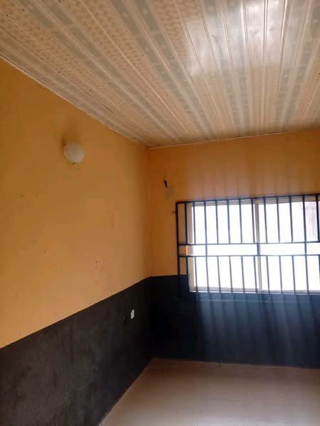 Additional view of Spacious 2 Bedroom Flat