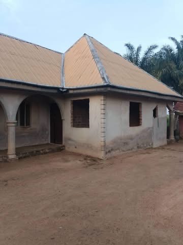 Additional view of Three Bedroom Flat with Single Room