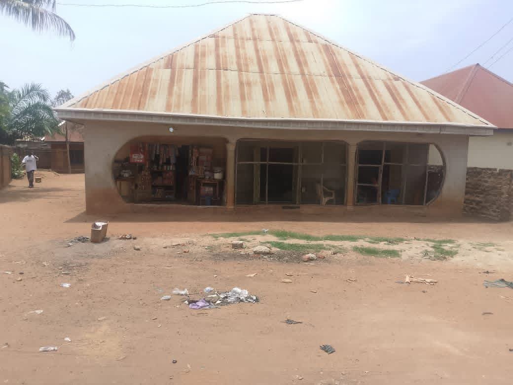 Mixed-Use Property for Sale in Makurdi for sale in Akpehe Logo2, Makurdi, Benue