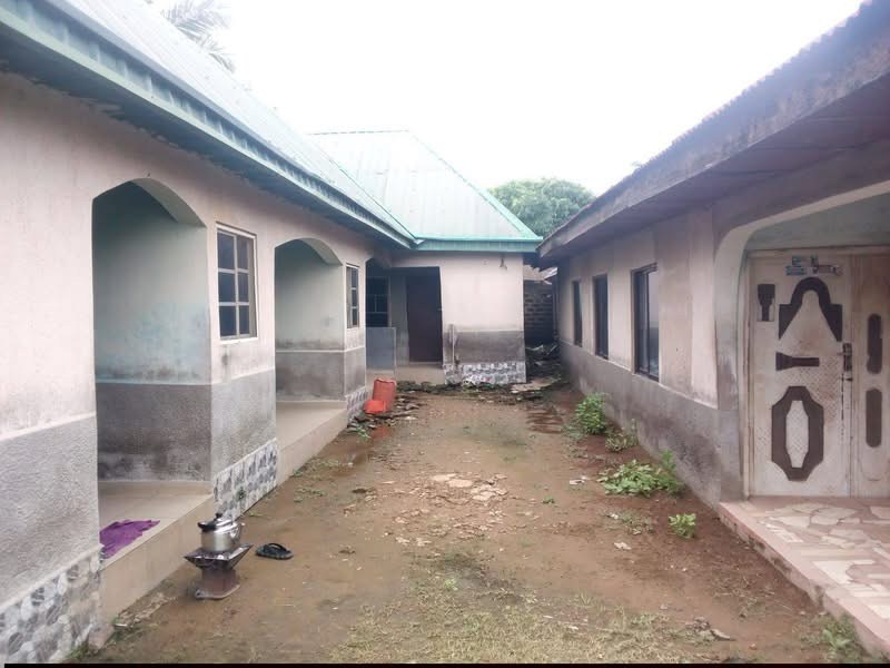 Three Bedroom Flat for rent in Terwase Agbadu, Makurdi, Benue