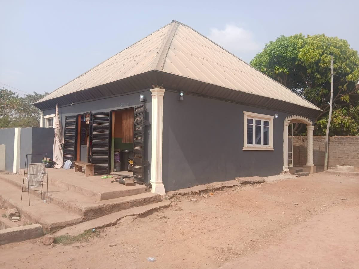 Additional view of House with Shops Along Kua Road Makurdi