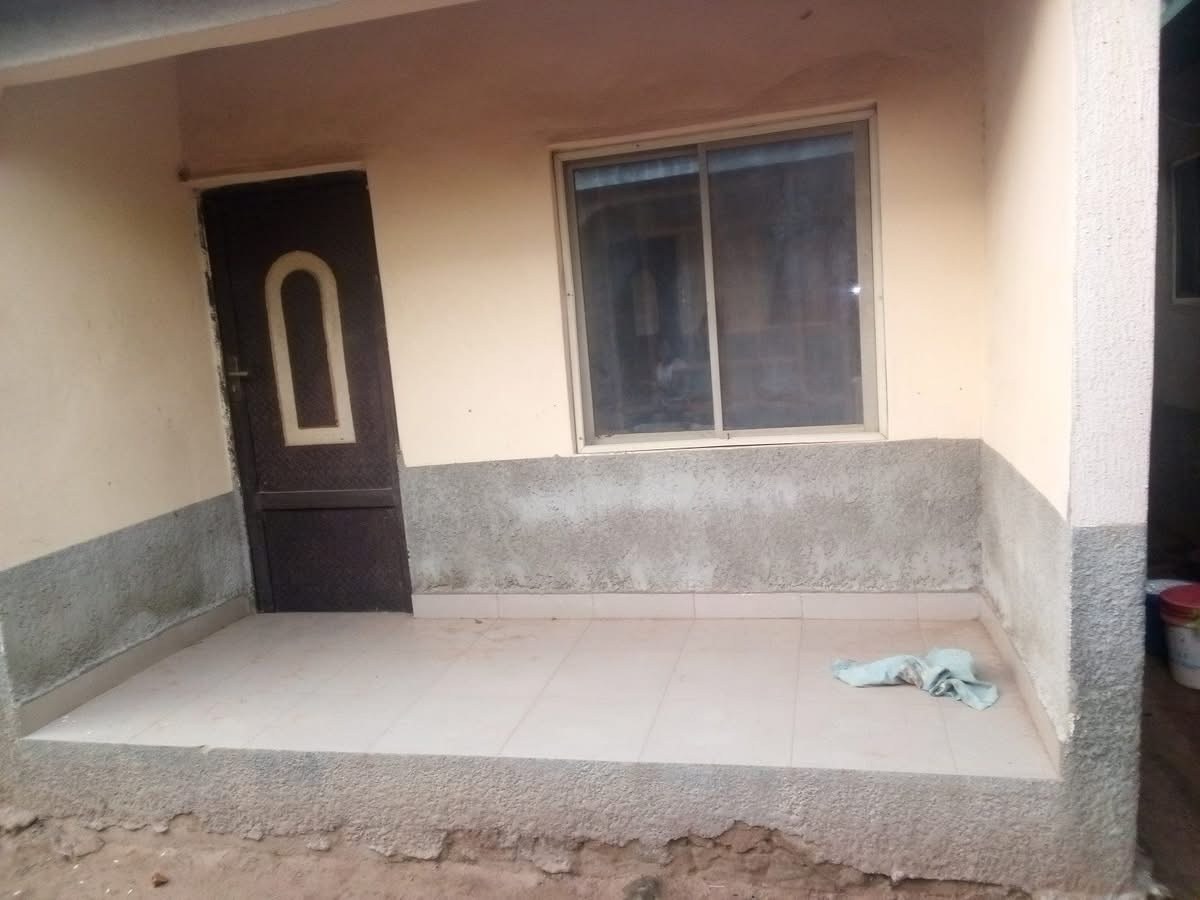 Self-Contain for Rent at Gaadi Layout for rent in Gaadi Layout Annex, Makurdi, Benue