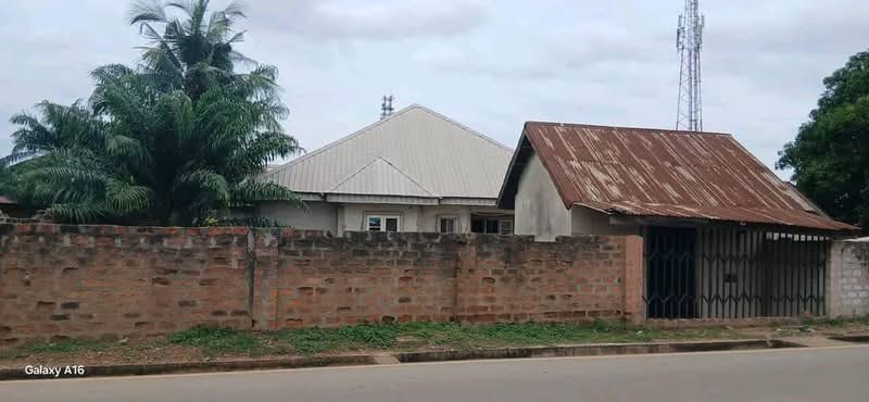 Additional view of Spacious Four Bedroom Flat For Sale
