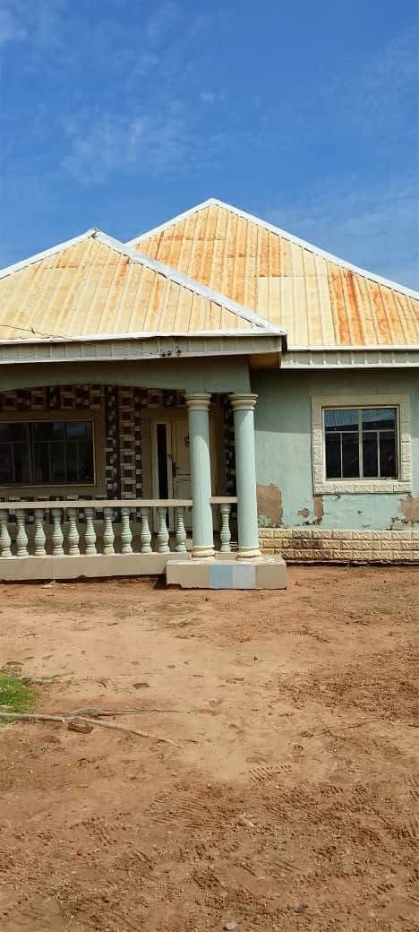 Three Bedroom Flat in Achusa for sale in Achusa, Makurdi, Benue