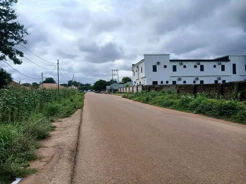 Additional view of 4 Bedroom Bungalow with Security House