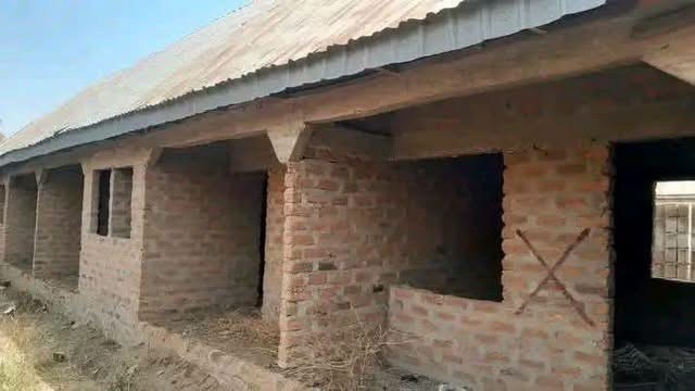 Additional view of 13-Unit Self-Contained with Shop for Sale