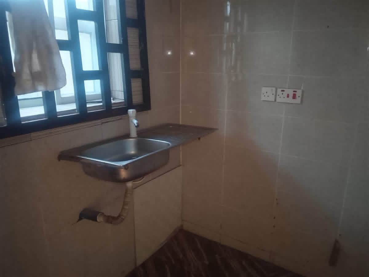 Additional view of Clean Two Bedroom Flat