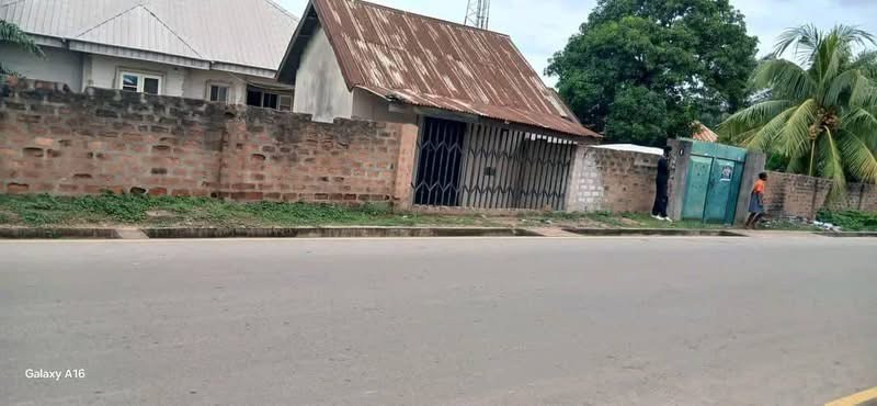 Spacious Four Bedroom Flat For Sale for sale in Akpehe, Makurdi, Benue