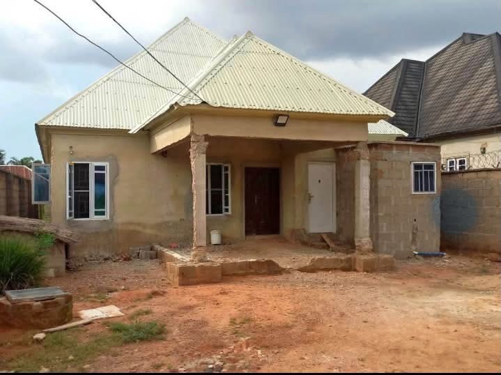 Standard 3-Bedroom Flat for sale in Nyiman Layout, Makurdi, Benue