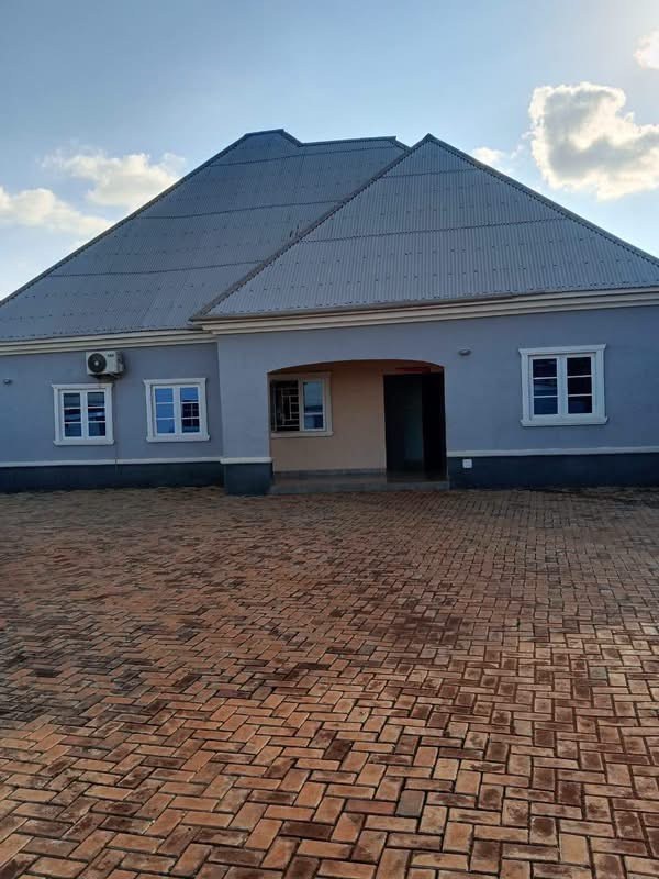 Super Standard Hotel for Sale for sale in Adeke, Makurdi, Benue