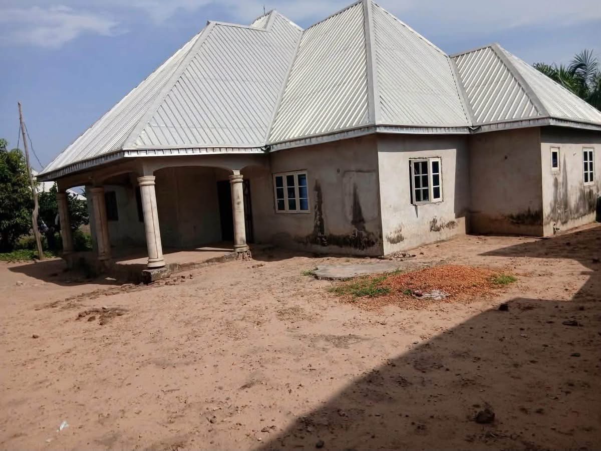 Additional view of Uncompleted 3 Bedroom Flat