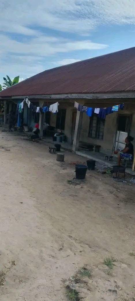 Six Units of Single Rooms for sale in Naka Road, Makurdi, Benue