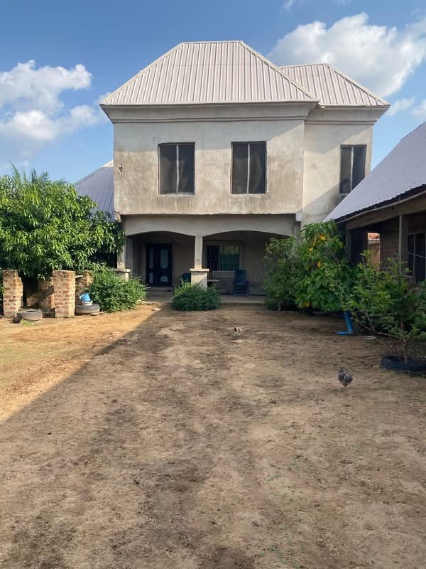Spacious 5-Bedroom Residence with Penthouses for Sale for sale in CBN Layout, Makurdi, Benue