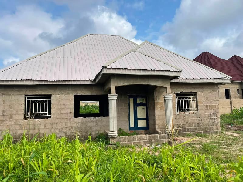 Additional view of Uncompleted 3-Bedroom Flat in Makurdi
