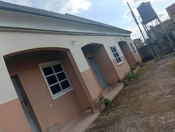 Additional view of 4 Units of 1 Bedroom Flat