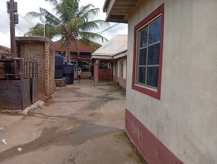 Additional view of One Bedroom and Parlour for Rent
