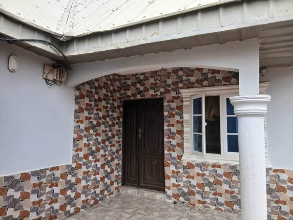Spacious 3 Bedroom Flat with BQ for sale in Naka Road, Makurdi, Benue