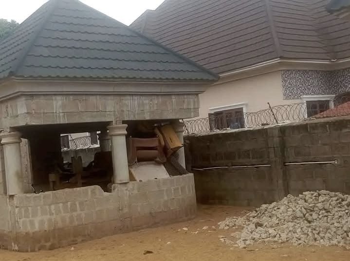 Additional view of 2 Bedroom Flat with Extra Units