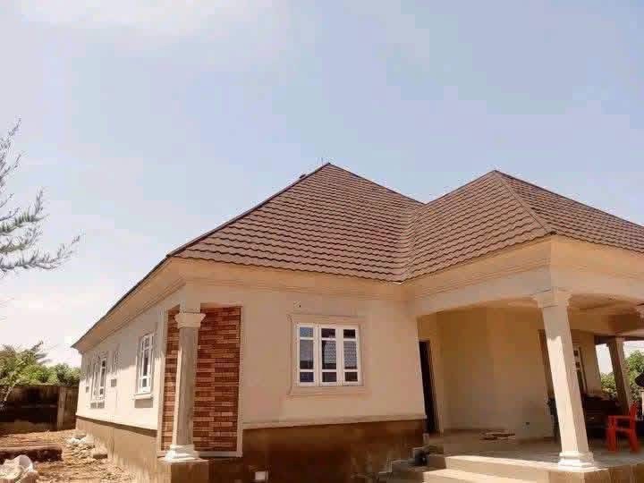 Standard 5-Bedroom Flat for sale in George Akume Way, Makurdi, Benue