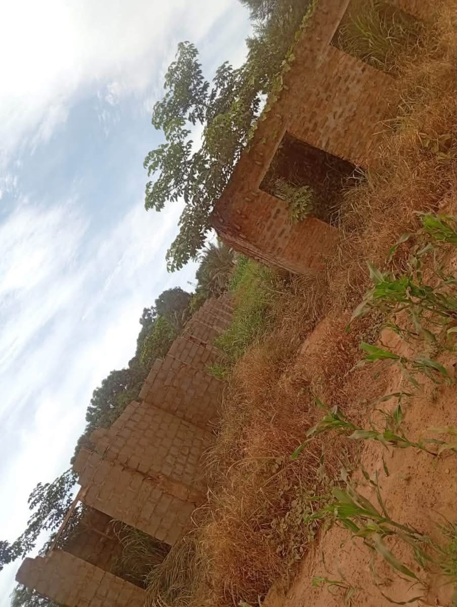 Land with Shops and Self-Contains in Apir for sale in Apir opposite NNPC depot, Makurdi, Benue