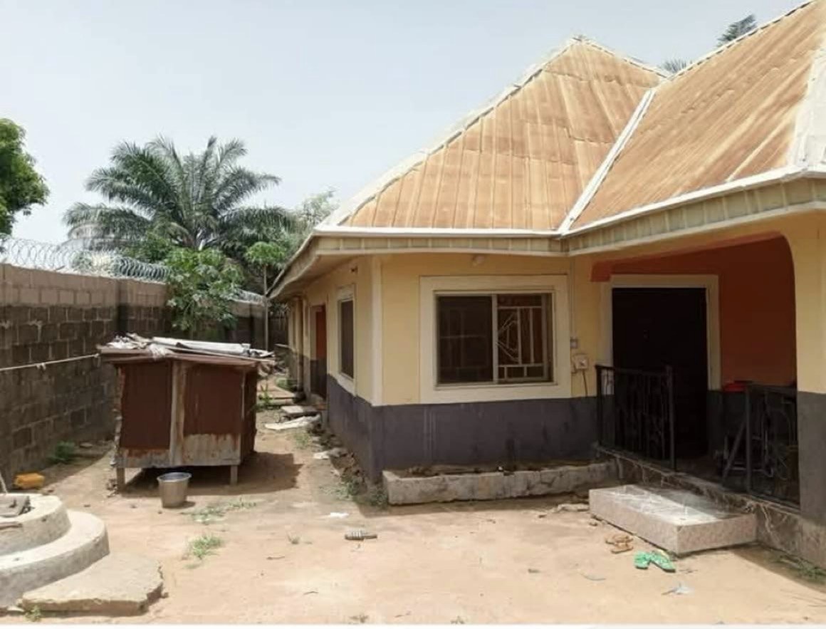 Additional view of 3 Bedroom Flat for Sale Naka Road