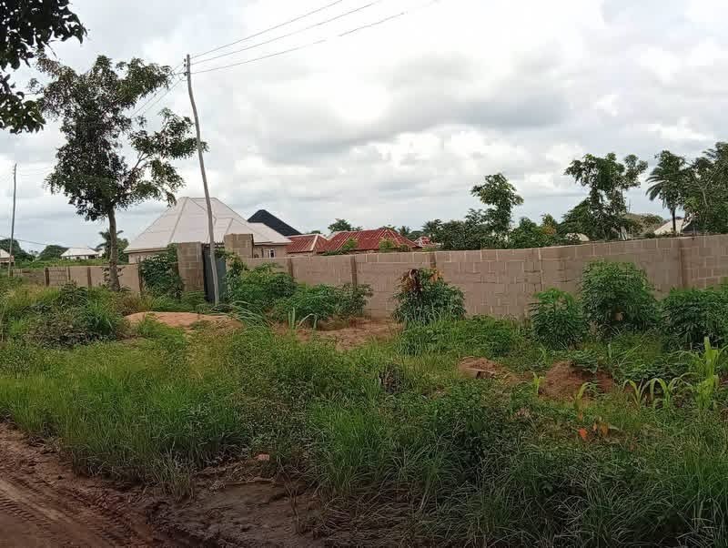 Multiple Purpose Land for Sale in Yaikyo for sale in Tse Kwembe, Yaikyo, Makurdi, Benue
