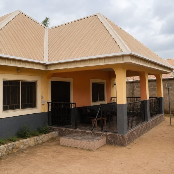 Clean Three Bedroom Flat for Sale for sale in Mobile Barracks, Makurdi, Benue