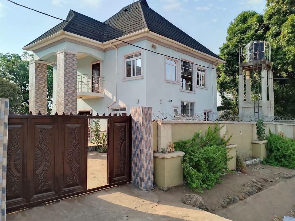 Spacious Duplex for Sale in Makurdi for sale in Gaadi layout, Makurdi, Benue
