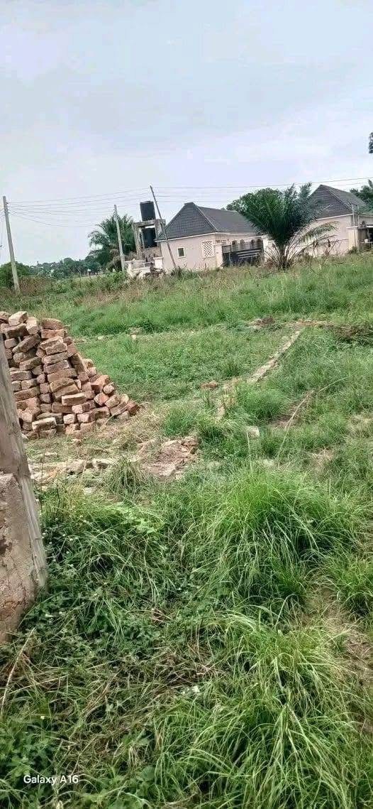 Spacious Land Facing Suswam Road Makurdi for sale in Between Lady Victoria and Bible Society, facing Suswam Road, Makurdi, Benue