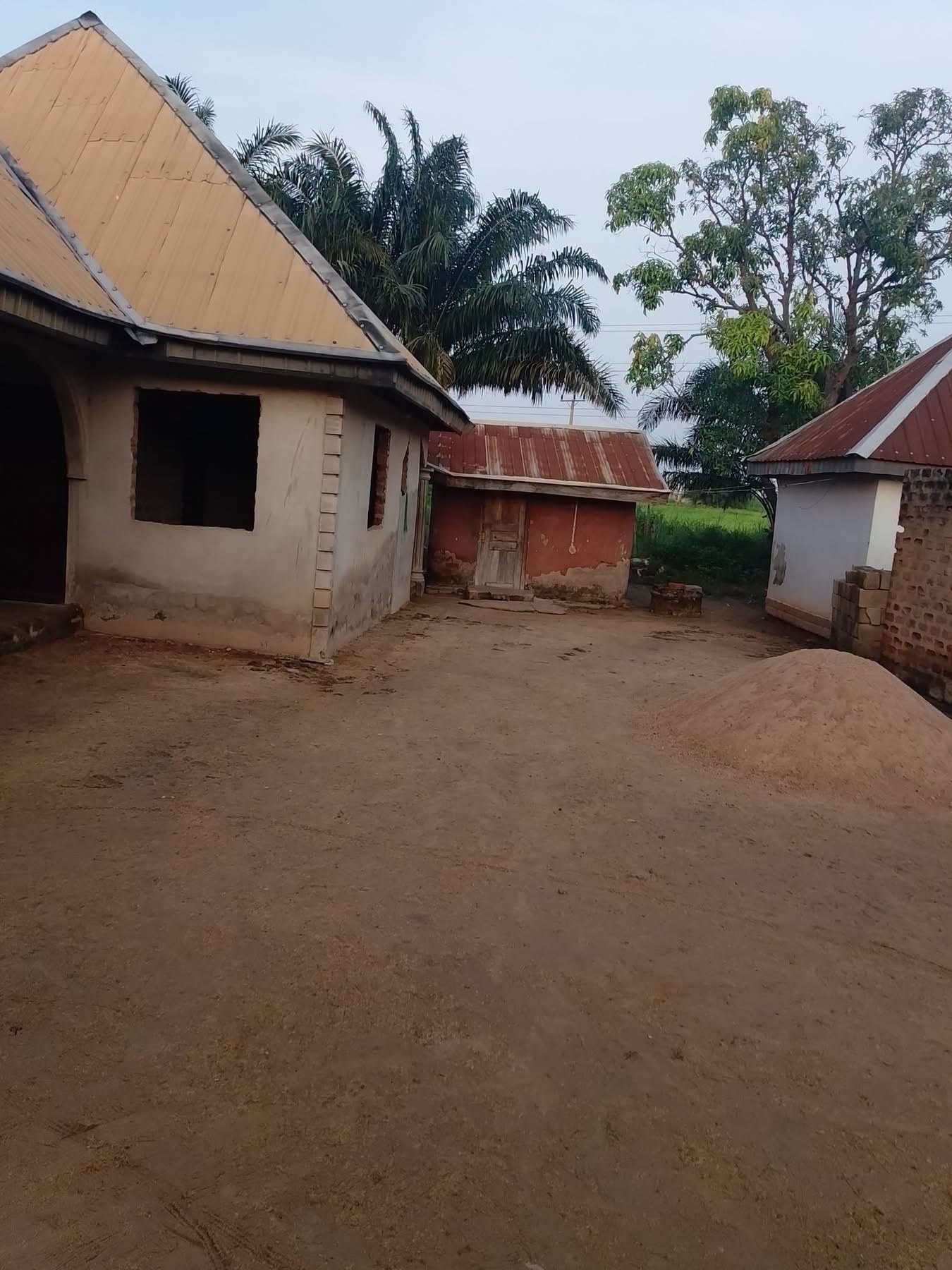 Additional view of Three Bedroom Flat with Single Room