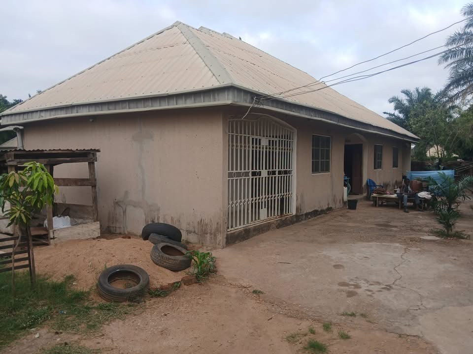 Additional view of 3 Units 2Bedroom Flat