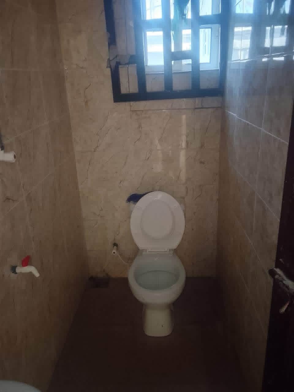 Additional view of Clean Two Bedroom Flat