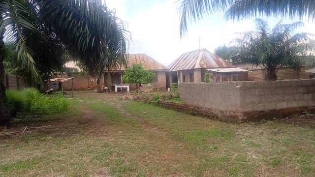 Land with Flats and Foundation Makurdi for sale in Judges quarters, Makurdi, Benue