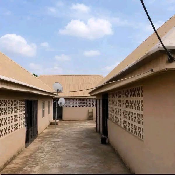 Additional view of Mixed-Use Property for Sale, High Level