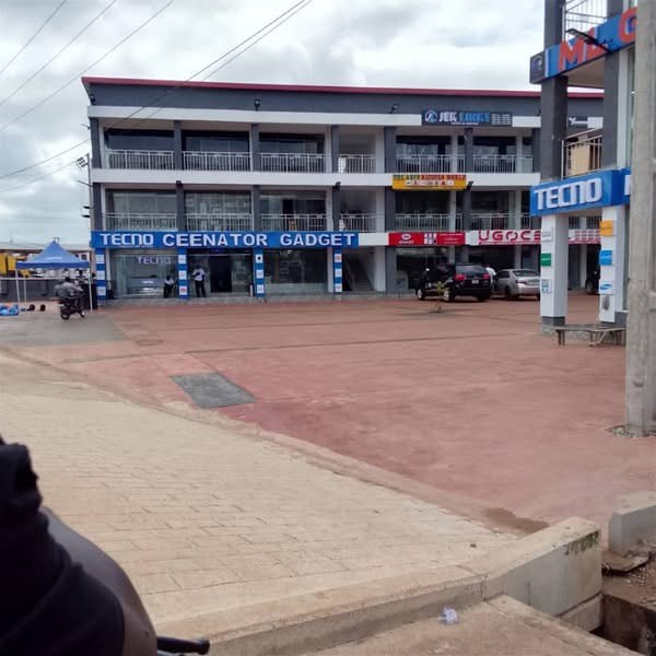 Prime Shop and Office Space for rent in High level, Makurdi, Benue