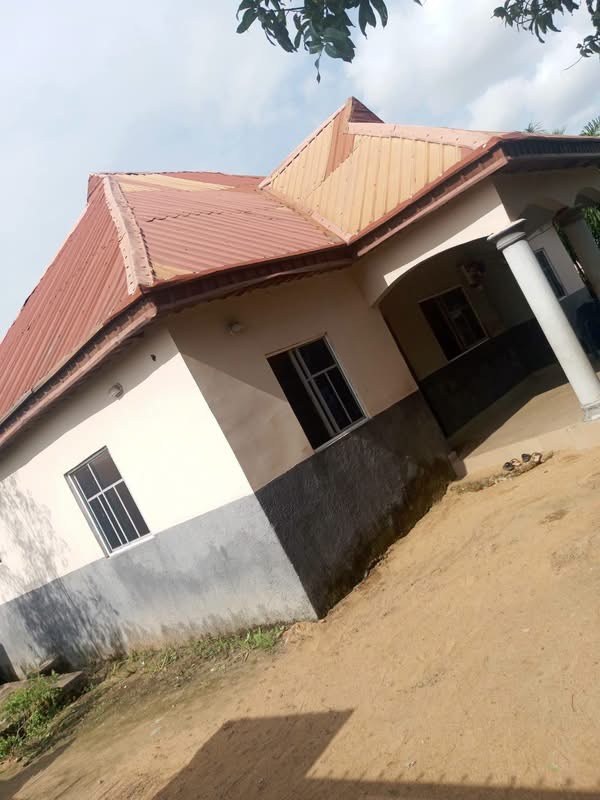 Standard 3 Bedroom Flat Apartment for sale in Kanshio, Makurdi, Benue