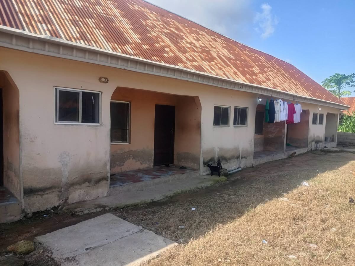 5 Units Self Contained Apartments for sale in Saba, Opposite BSU First Gate, Makurdi, Benue