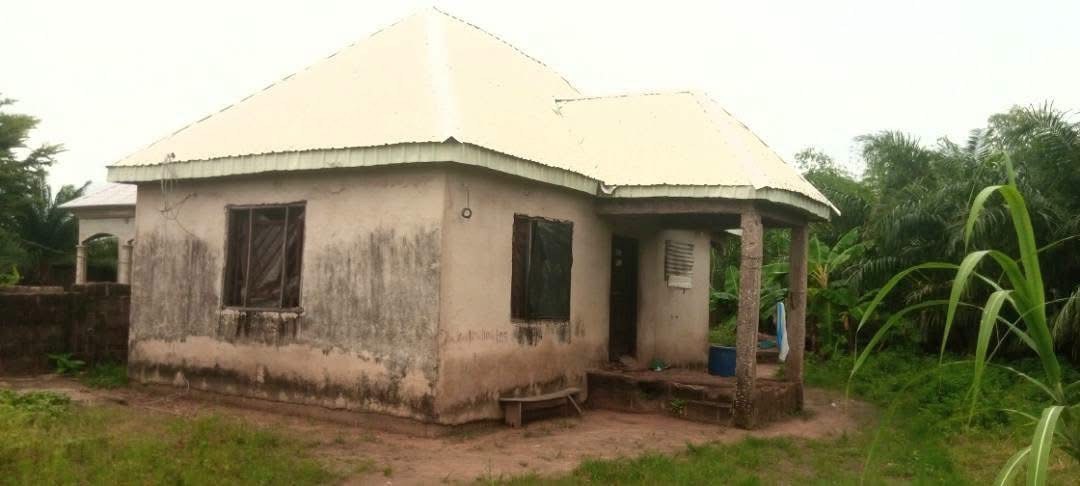 One Bedroom Flat with Development Space for sale in George Akume Way, Makurdi, Benue