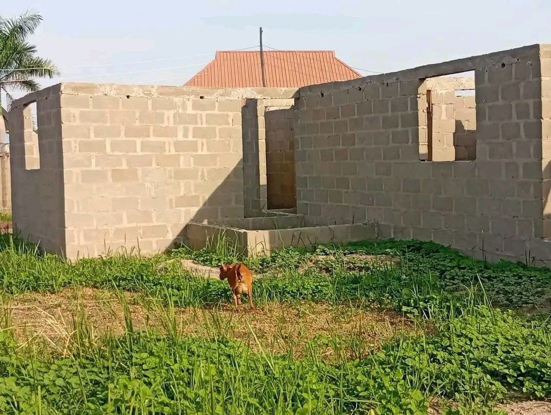 Uncompleted 3-Bedroom Flat, Adeke Makurdi for sale in Adeke, Makurdi, Benue
